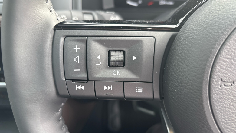 Nissan Qashqai 1.3 DiG-T MH Tekna 5dr Petrol Hatchback